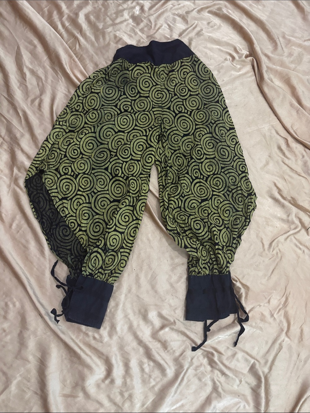 Green Spiral-Print Wide Leg Harem Pants with Navy Trim